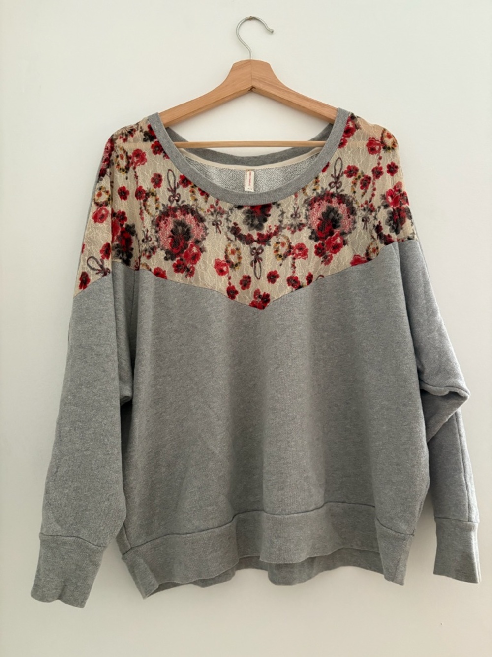 Free People Lace sweater - Picture 1 of 3